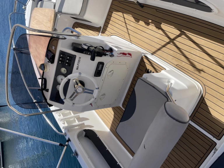 Wynajem łodzi Marsylia tanio Sport Line 19