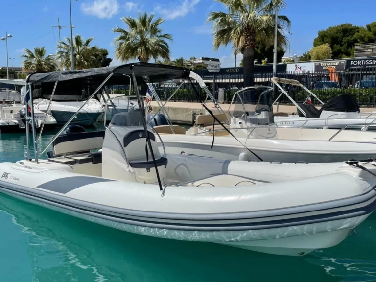 Wynajmij Łódż półsztywna z lub bez skippera Bsc w Cogolin