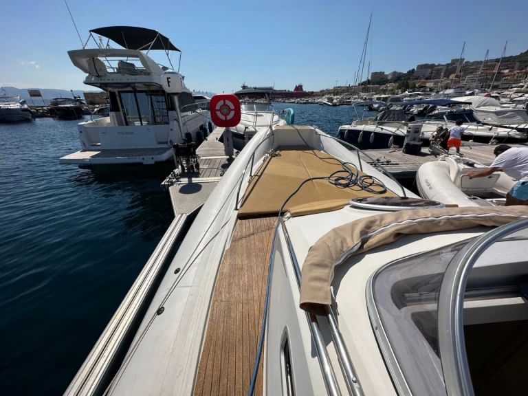 Łódż półsztywna do wynajmu w Terracina w najlepszej cenie