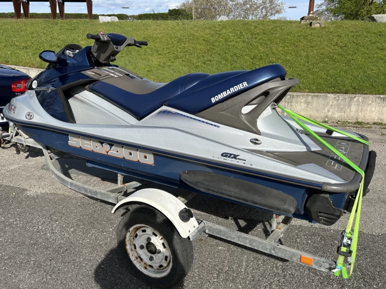 Wynajem łodzi Sea-Doo Gtx 4 tec limited w Belleville-en-Beaujolais na SamBoat 