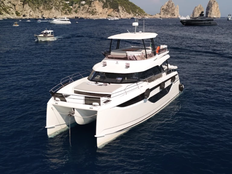 Wynajem Motorówka Jeanneau z patentem 