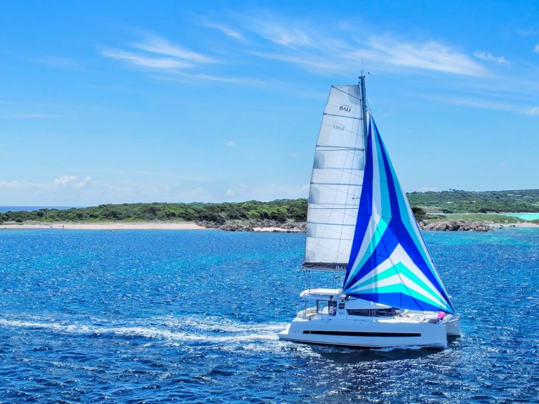 Wynajem Katamaran Bali z patentem 