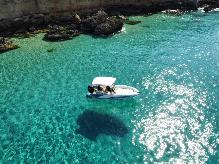 Wynajmij Zodiac N-ZO 600 w Santa Eularia des Riu