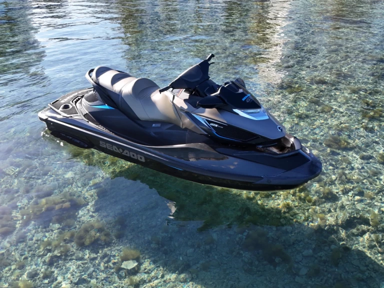 Sea-Doo GTX  między profesjonalistami a osobami prywatnymi w Sant Antoni de Portmany