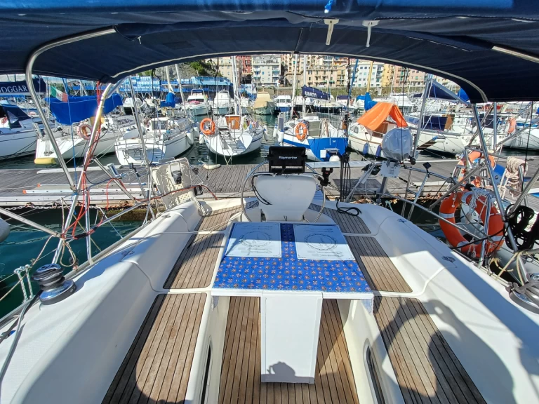Wynajmij Bavaria Bavaria 37 w Genova