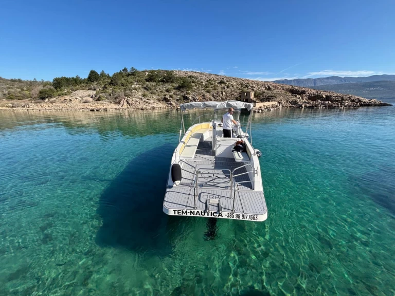 Wynajem łodzi Crikvenica tanio 740 open