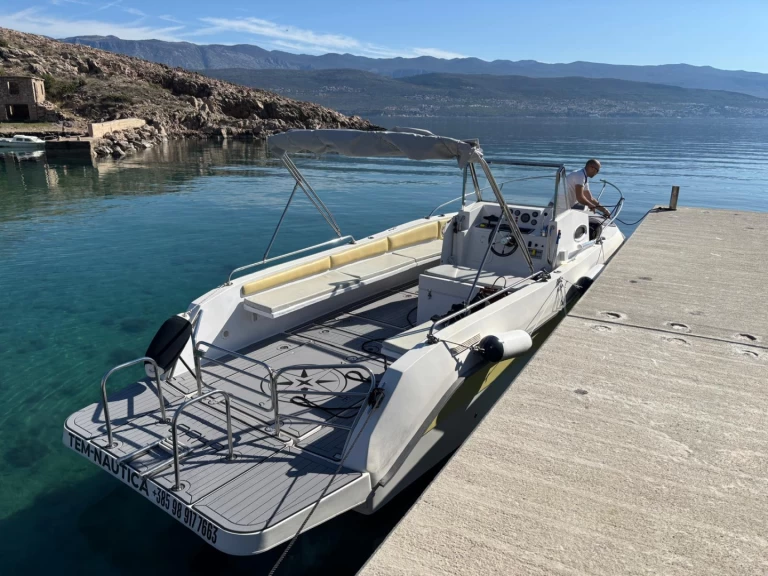 Wynajem Motorówka w Crikvenica - Orka 740 open