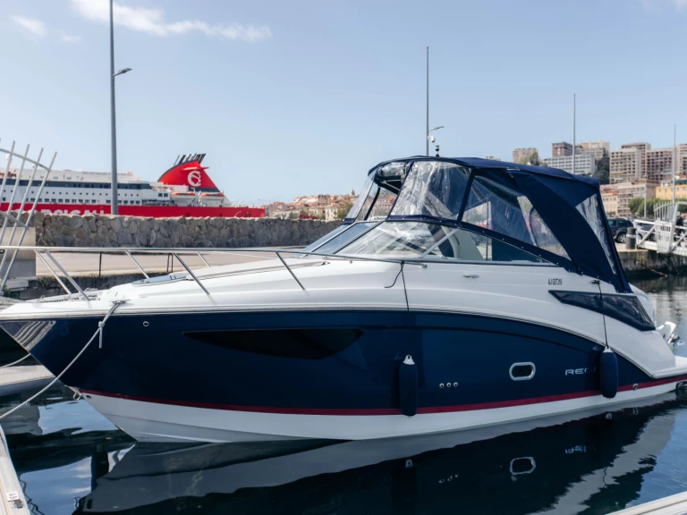 Wynajmij Motorówka z lub bez skippera Régal w Porticcio