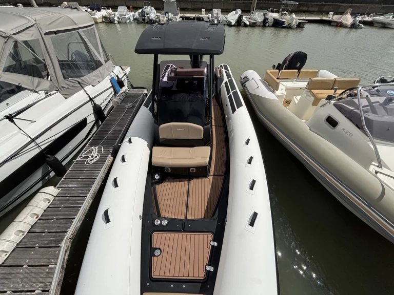 Wynajem łodzi Royan tanio Eagle 8