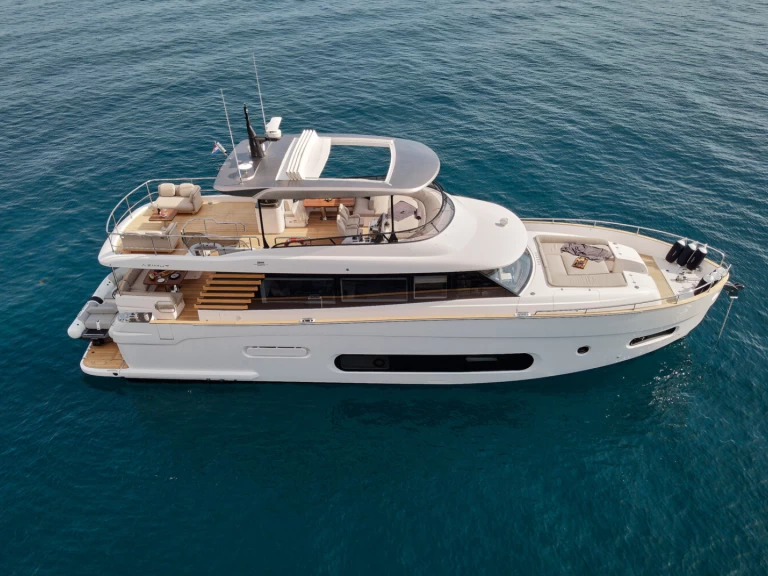 Wynajem Luksusowy jacht w Podstrana - Azimut Azimut Magellano 66