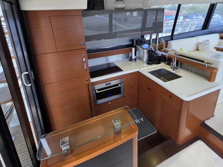 Wynajem Motorówka w Primosten - Prestige Prestige 550 Fly