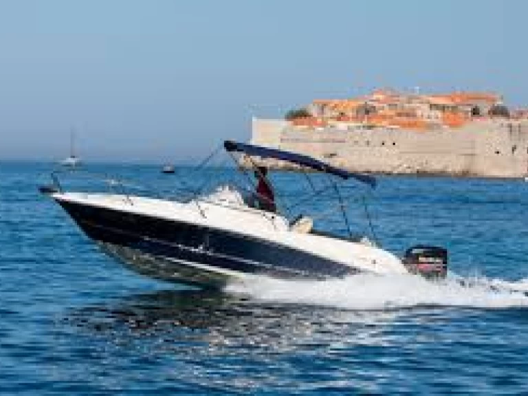 Wynajmij Jeanneau Cap Camarat 7.15 WA w Empuriabrava