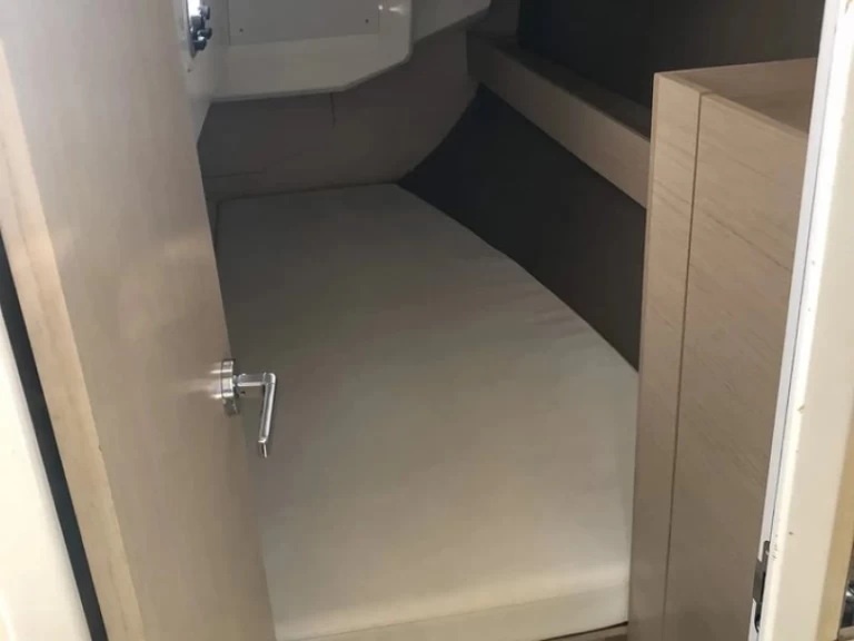 Wynajem łodzi Izola tanio Oceanis 30.1