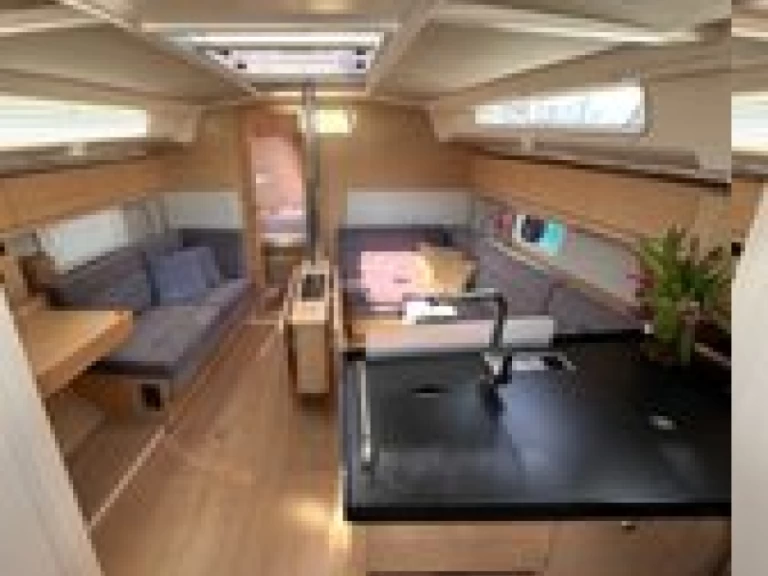 Wynajem Żaglowiec Hanse z patentem 