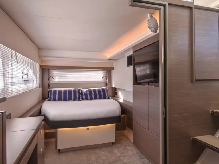 Wynajem łodzi Antibes tanio Leopard 53 Powercat