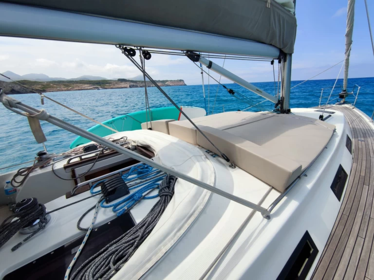 Bavaria Bavaria 40 Cruiser między profesjonalistami a osobami prywatnymi w Port de Pollenca