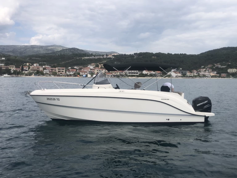 Wynajem Motorówka w Trogir - Quicksilver Activ 805 Open