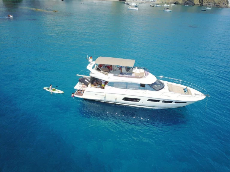 Motorówka do wynajmu w Primosten w najlepszej cenie