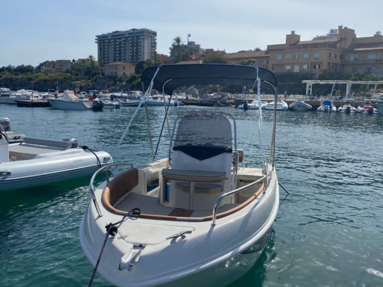 Wynajem Motorówka w Palermo - Trimarchi 57 S