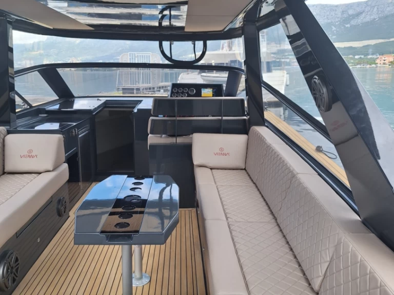 Wynajmij Motorówka z lub bez skippera Colnago w Split