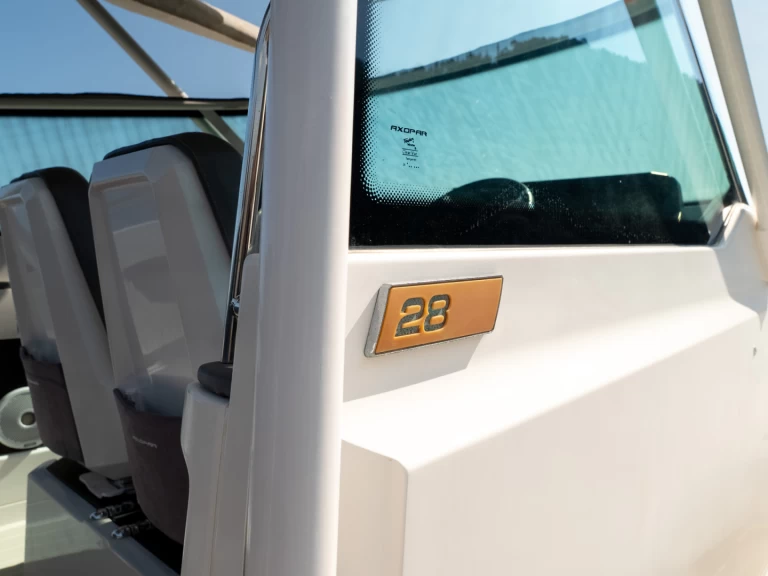 Motorówka do wynajmu w Mandelieu-la-Napoule w najlepszej cenie