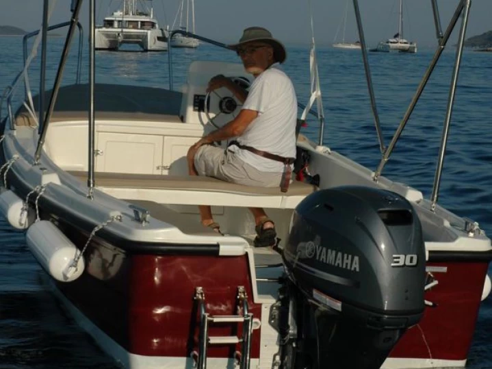 Wynajem Motorówka w Hvar - Nautica 500
