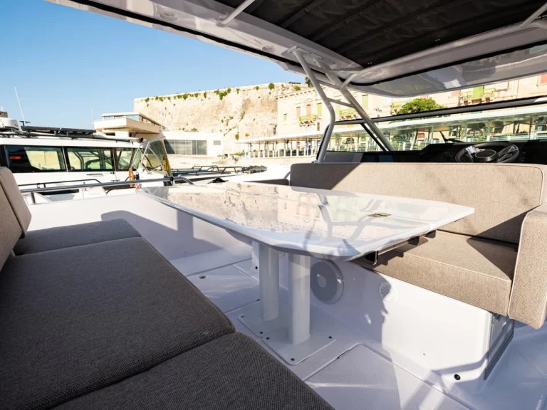 Wynajem Motorówka w Il-Furjana - Axopar Axopar 37 Sun-Top