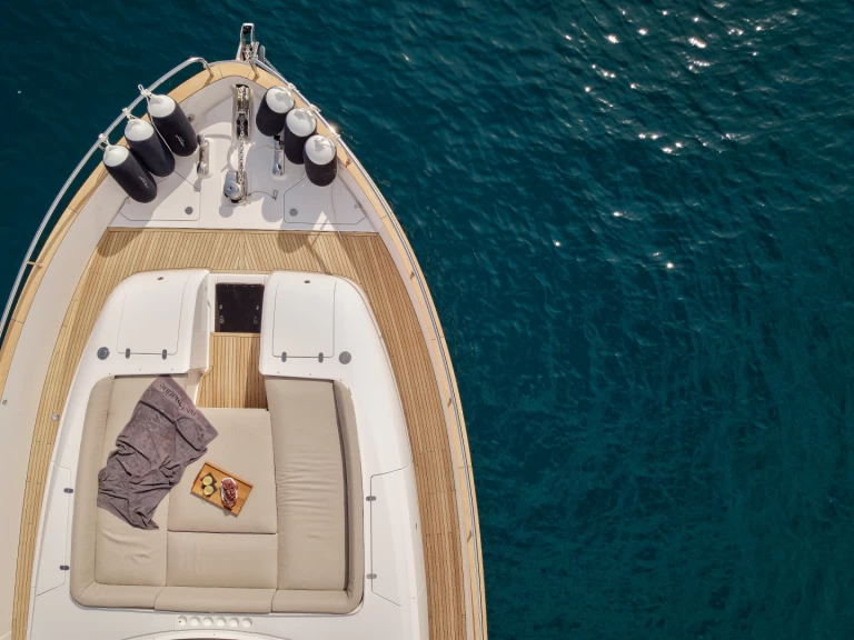 Wynajem w Podstrana- Azimut Azimut Magellano 66 na SamBoat