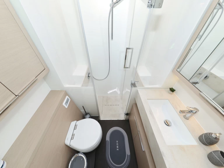 Wynajem łodzi Split tanio Lagoon 55