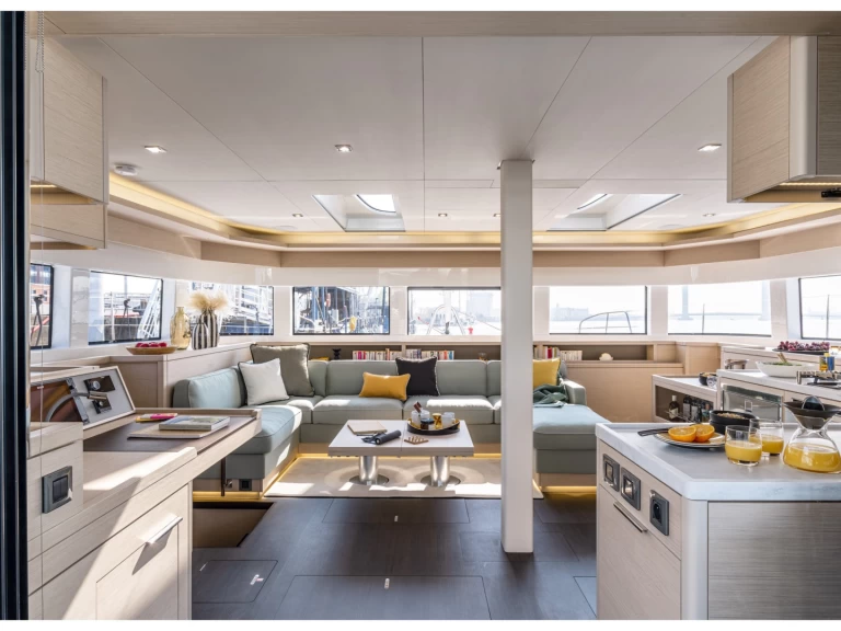 Katamaran do wynajmu w Split w najlepszej cenie