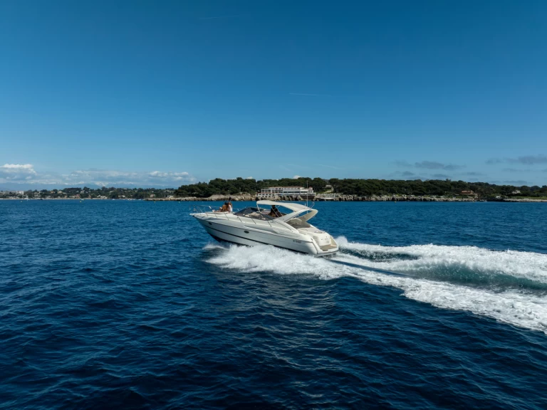 Wynajem Motorówka Cranchi z patentem 