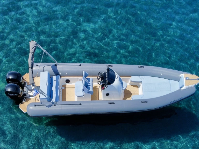 Wynajmij Dromor Rid 300 hp (2 x 150 ) w Korfu