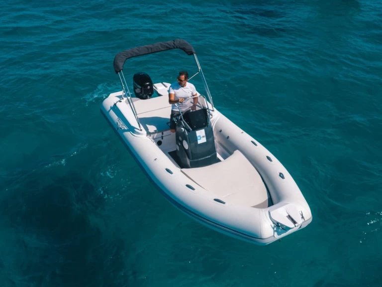 Wynajem Łódż półsztywna w Palermo - Trimarchi 58