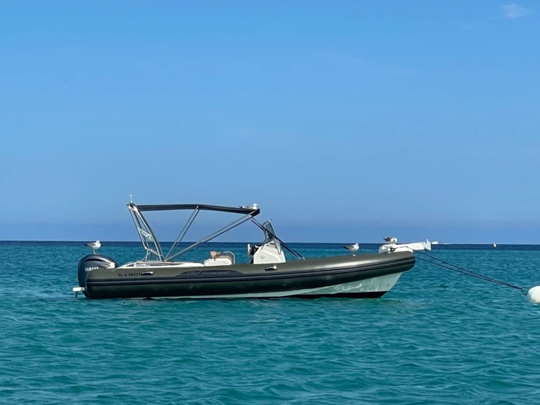 Wynajem Łódż półsztywna w Port Grimaud - Capelli Tempest 775 SUN