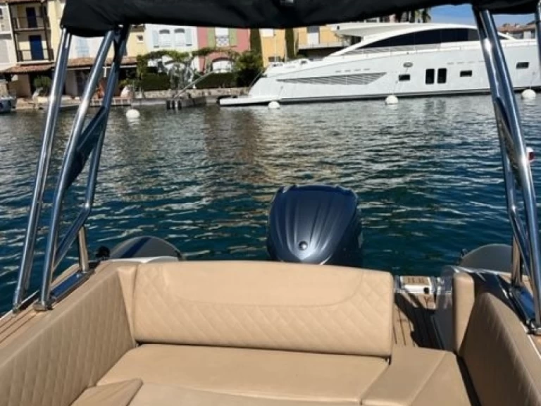 Wynajem Łódż półsztywna Capelli z patentem 