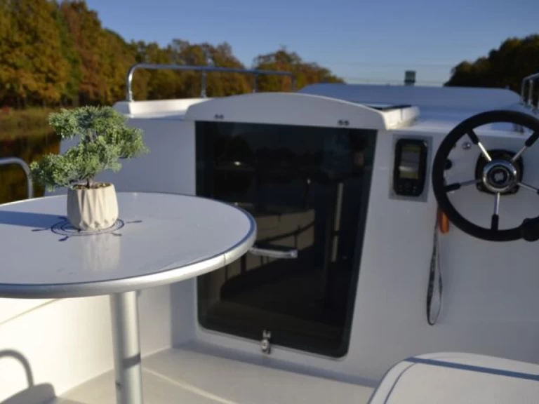 Wynajmij Woterfitz Voyager 860 w České Vrbné