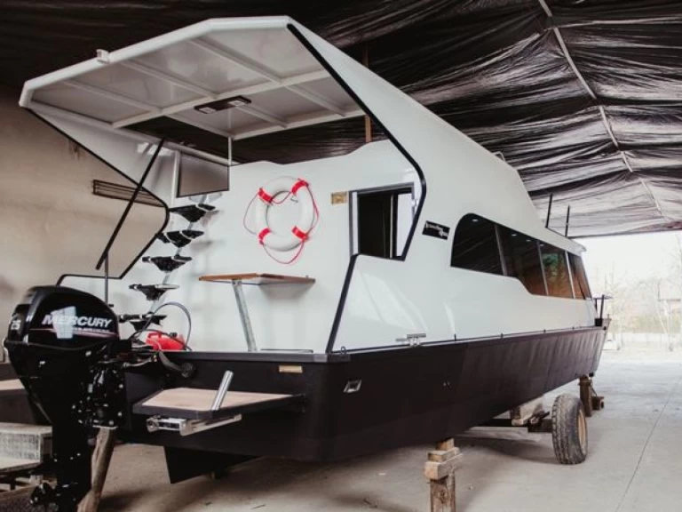 Wynajem łodzi Mělník tanio YB35