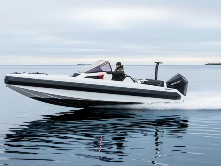 Iron Boat 707 między profesjonalistami a osobami prywatnymi w La Rochelle