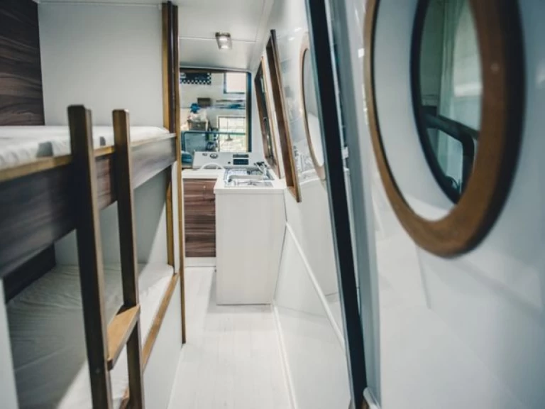 Wynajmij Motorówka z lub bez skippera Traweller w České Vrbné