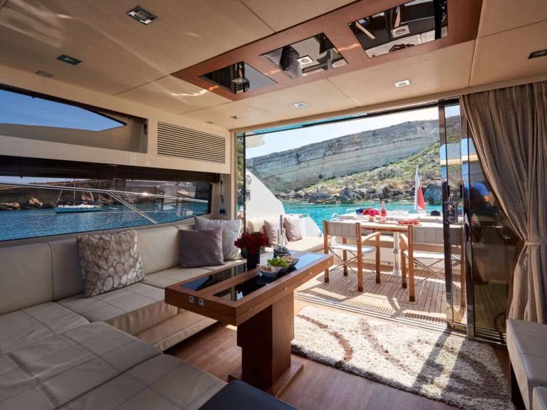 Wynajmij Sunseeker Vellamo w Valletta