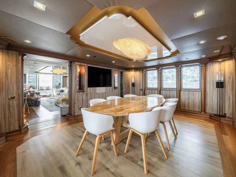 Luksusowy jacht do wynajmu w Ventimiglia w najlepszej cenie