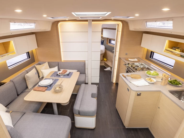 Wynajem łodzi Marsylia tanio Dufour 41