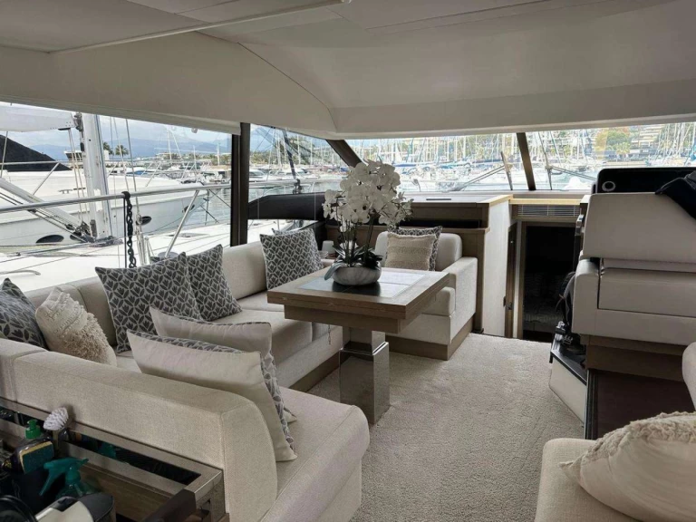 Wynajem łodzi Jeanneau L'Odyssee w Saint-Laurent-du-Var na SamBoat 