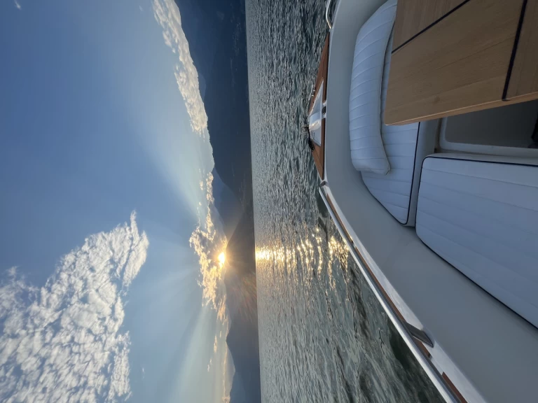 Wynajem łodzi Airon Fish 22 w Colico na SamBoat 