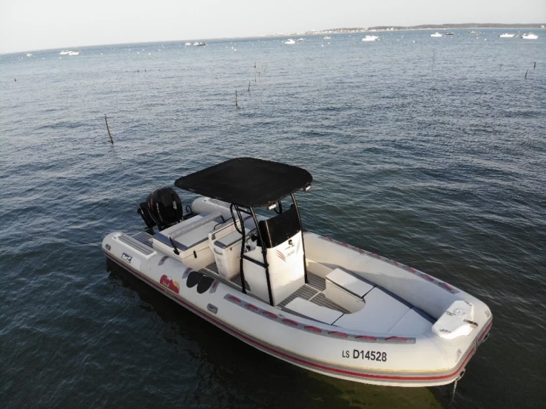 Wynajmij Łódż półsztywna z lub bez skippera Bwa w Lège-Cap-Ferret