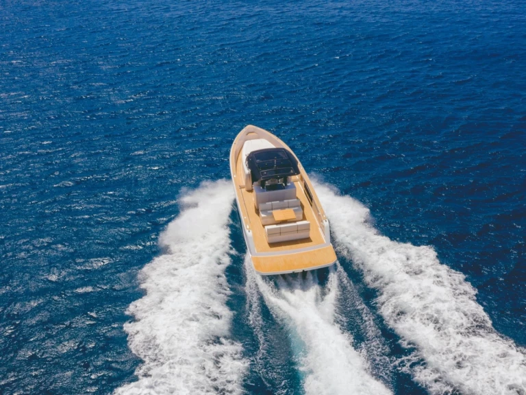 Wynajem Motorówka Pardo Yachts z patentem 