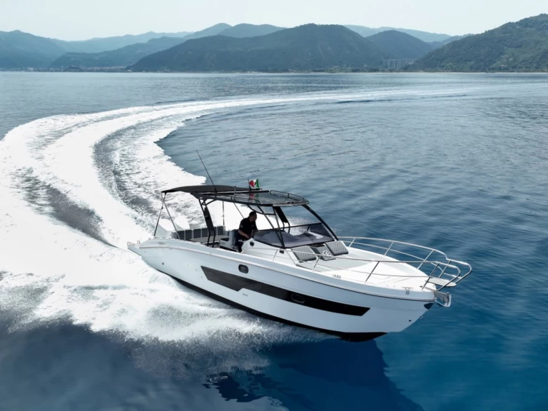 Wynajmij Saver Saver 330 Sport w Taormina