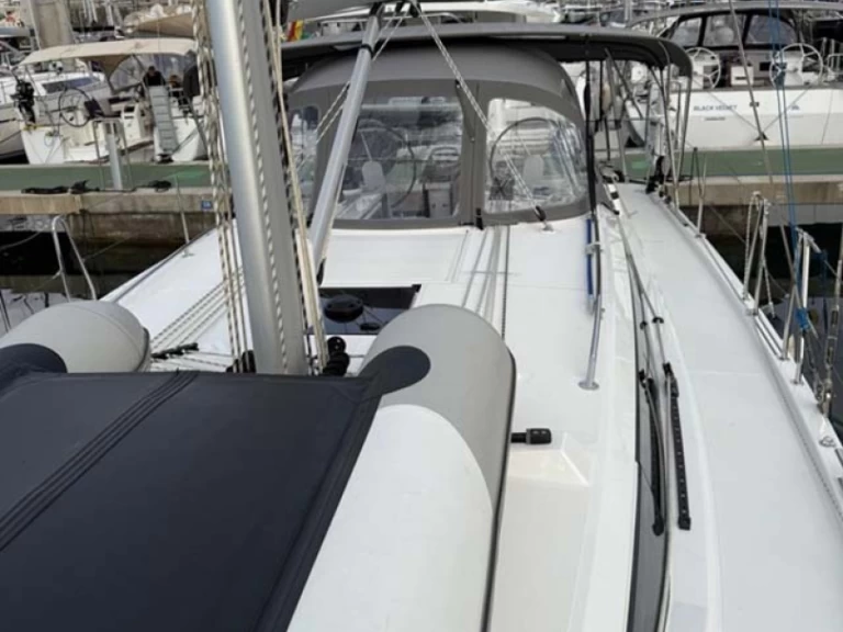 Wynajem łodzi Palma de Mallorca tanio Bavaria C42