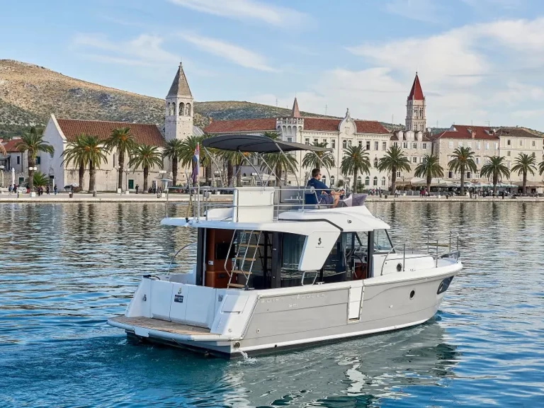 Wynajem Motorówka Bénéteau z patentem 