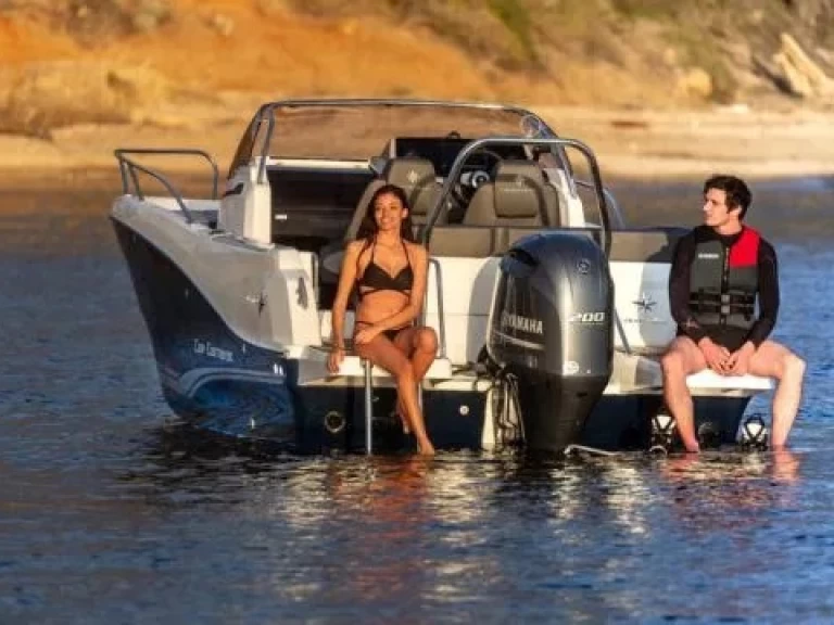 Wynajem łodzi Bastia Port tanio Cap Camarat 6.5 WA